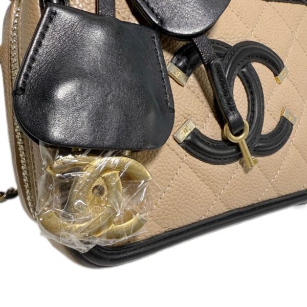 Chanel Vanity Cosmetic Bag Small 99% NEW Beige Top Handle & Shoulder Bag 26 Series Caviar Leather - Image 5