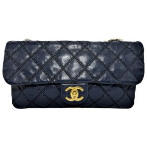 CHANEL Classic Flap Medium 99% New Black Crossbody bag 19 Series Calfskin Leather