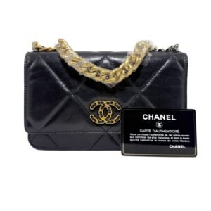 Chanel 19 Bag Small 99% New Black with Gold Hardware Crossbody bag 30 Series Lambskin Leather